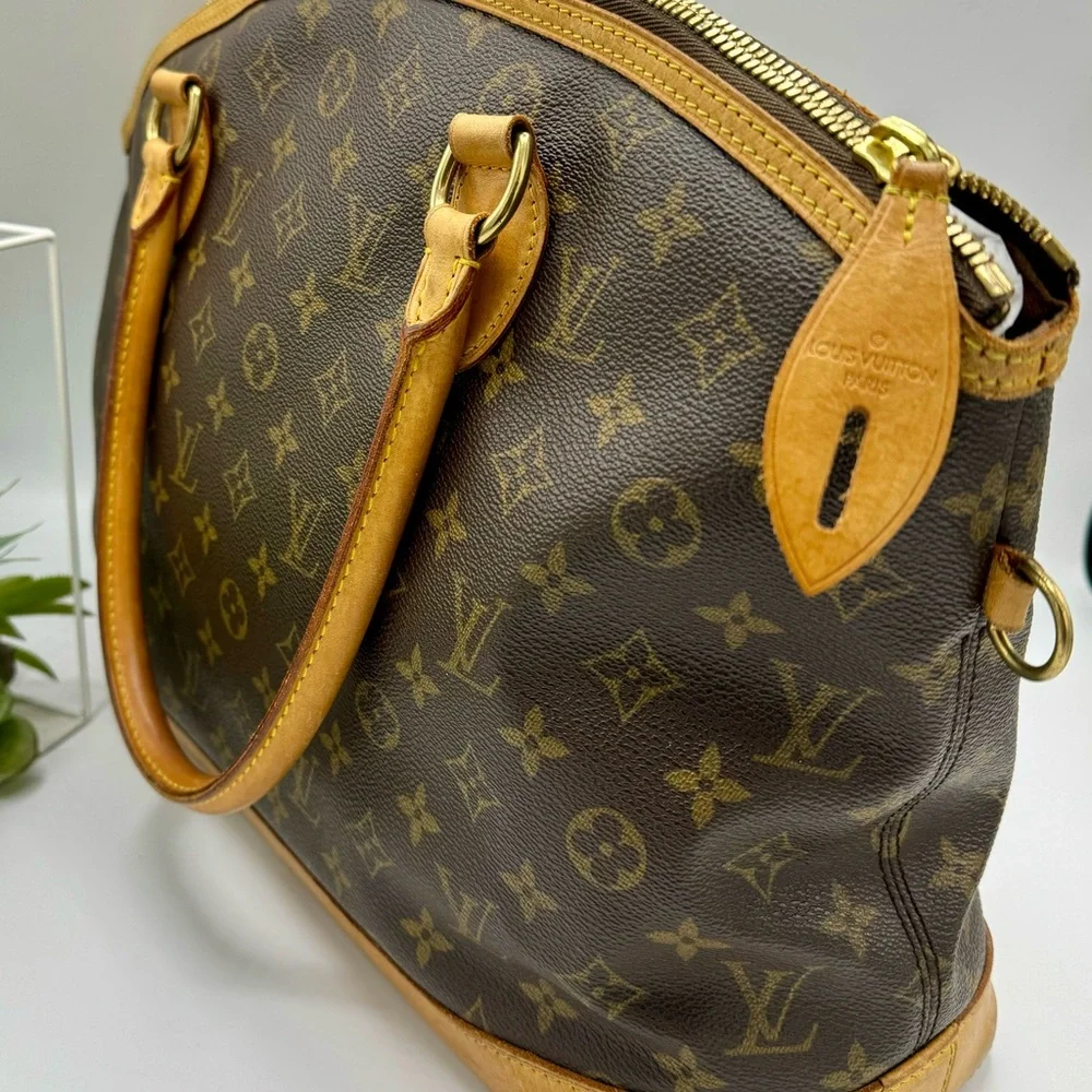 AUTHENTIC LOUIS VUITTON MONOGRAM - Picture 3 of 16